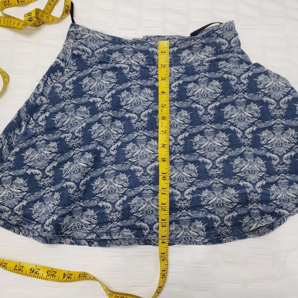 Fifty Street Skirt - Picture 3 of 5